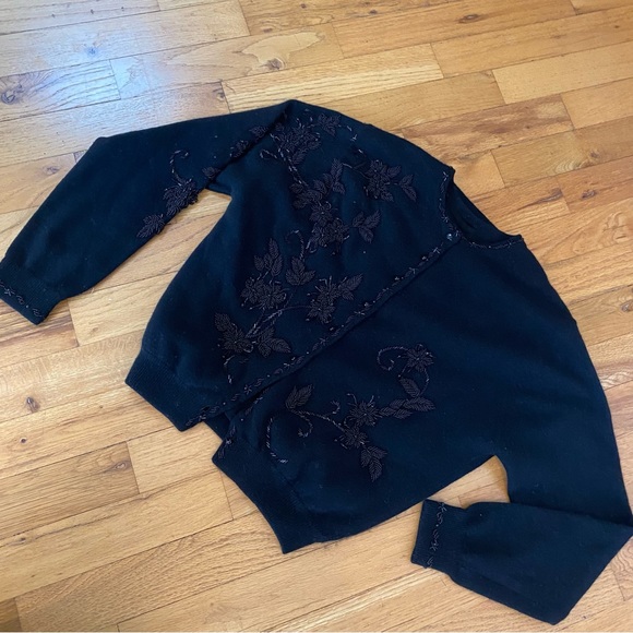 Vintage rare black jet beaded cardigan. XS - Picture 6 of 10